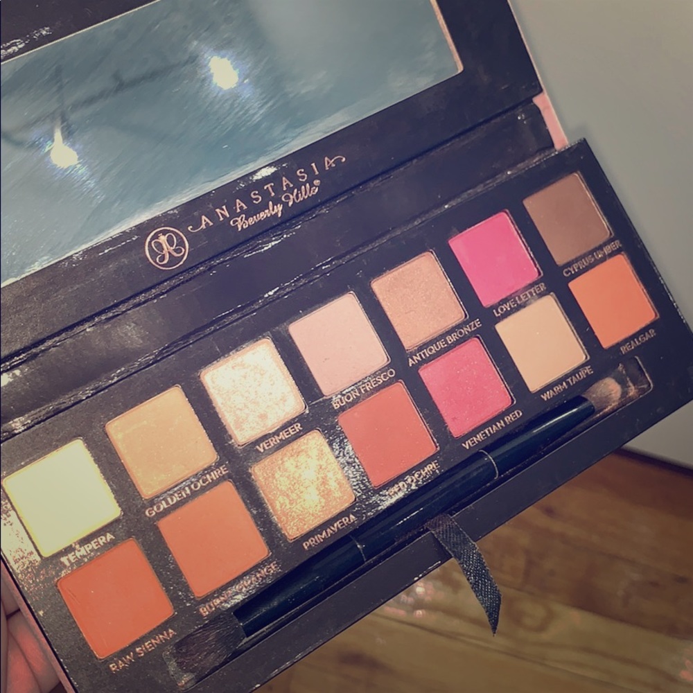 Modern Renaissance Anastasia